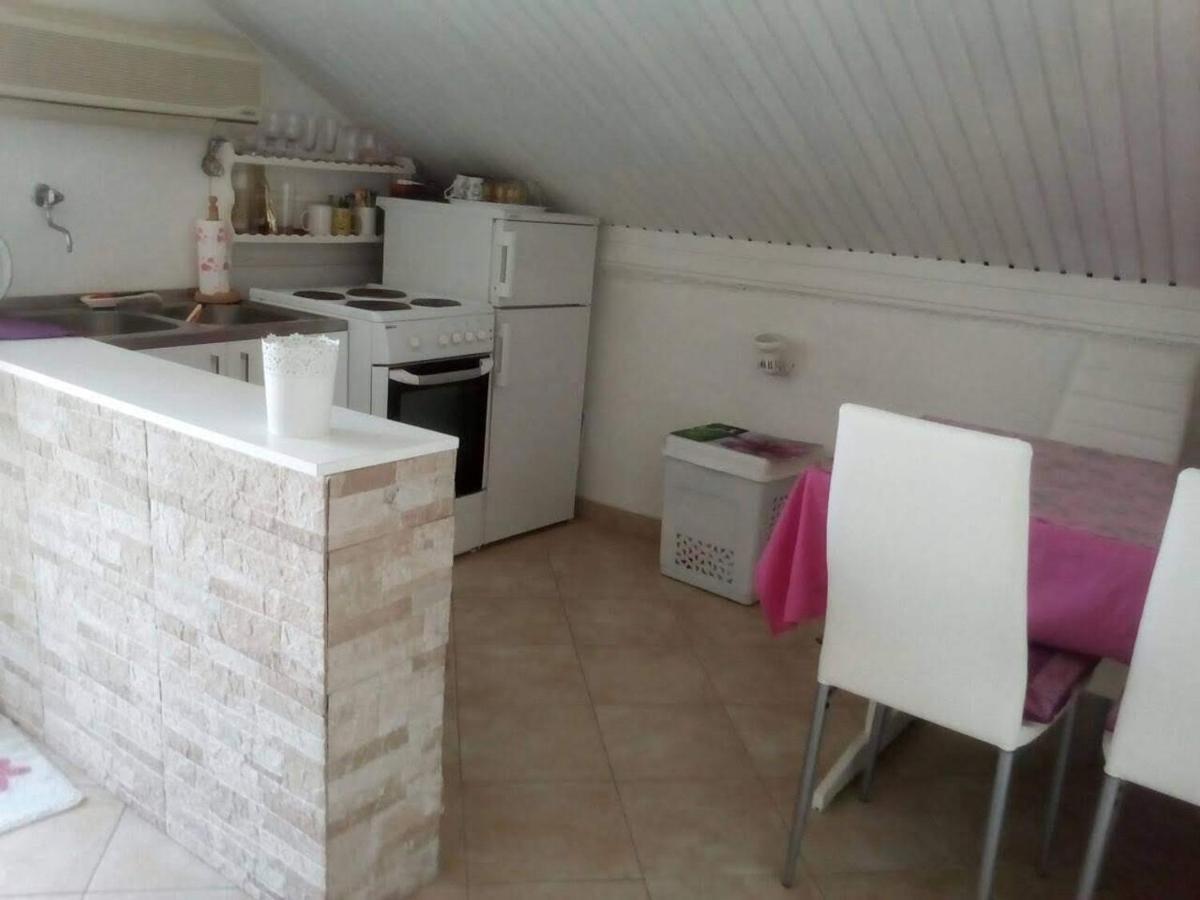 Sea Dreams Appartement Ðenovići Buitenkant foto